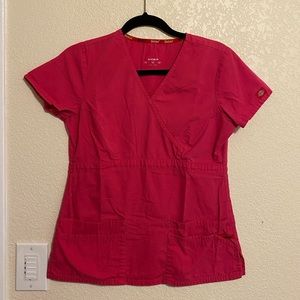 hot pink // scrub top 👩🏻‍⚕️